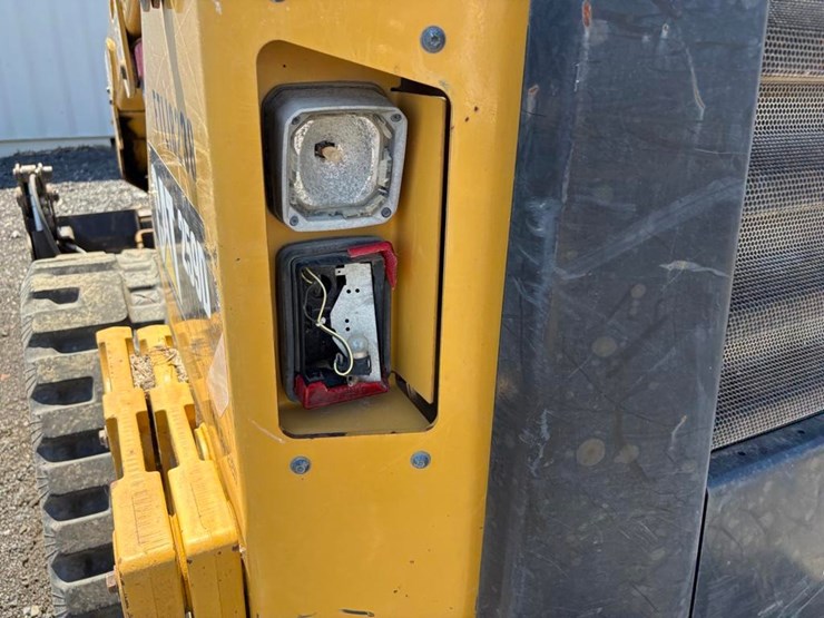 caterpillar-259d-image-18