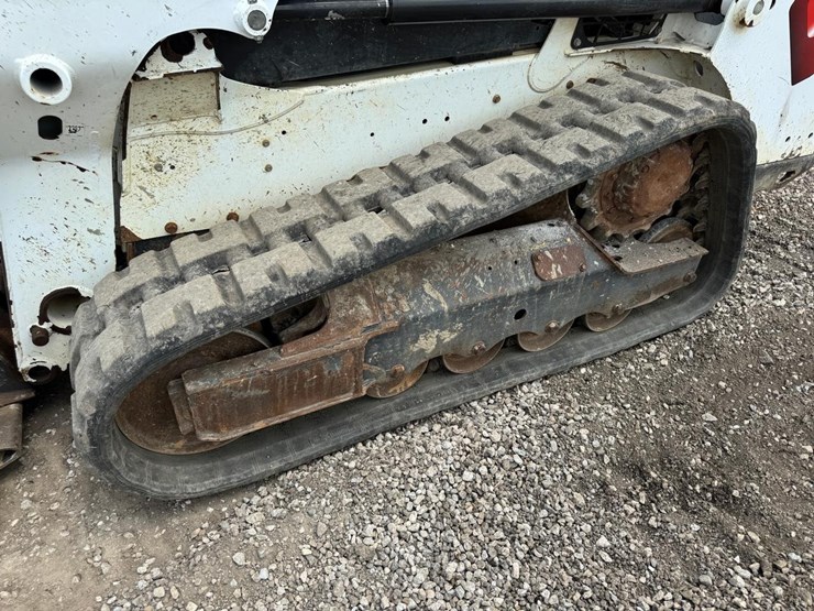 2022-bobcat-t550-image-13