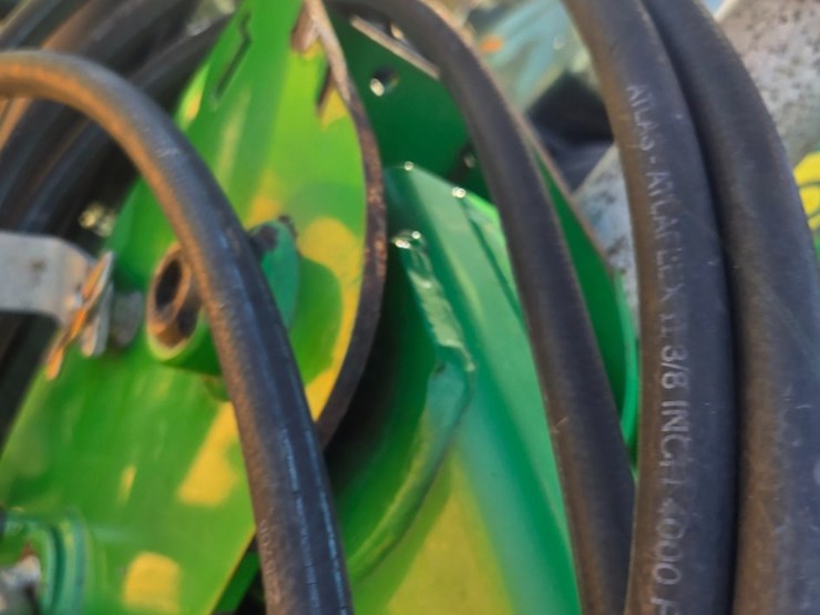 2010-john-deere-6115d-image-75