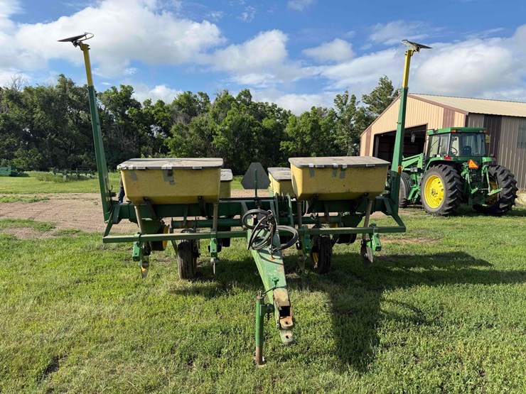 john-deere-7000-image-8