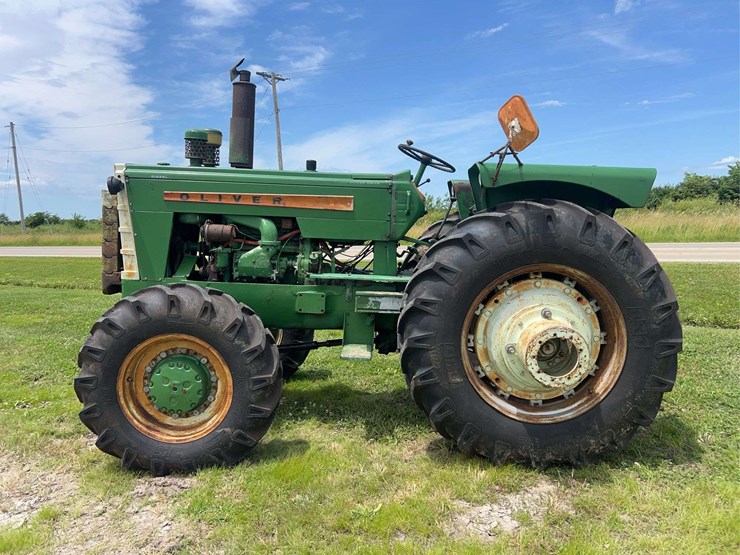 oliver-1800-image-1
