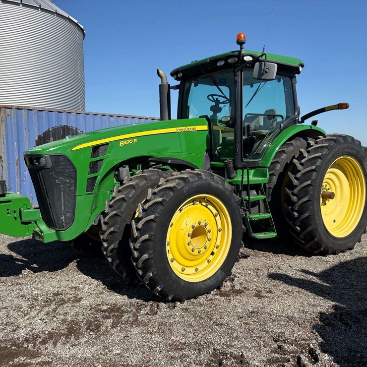 2010 JOHN DEERE 8320R