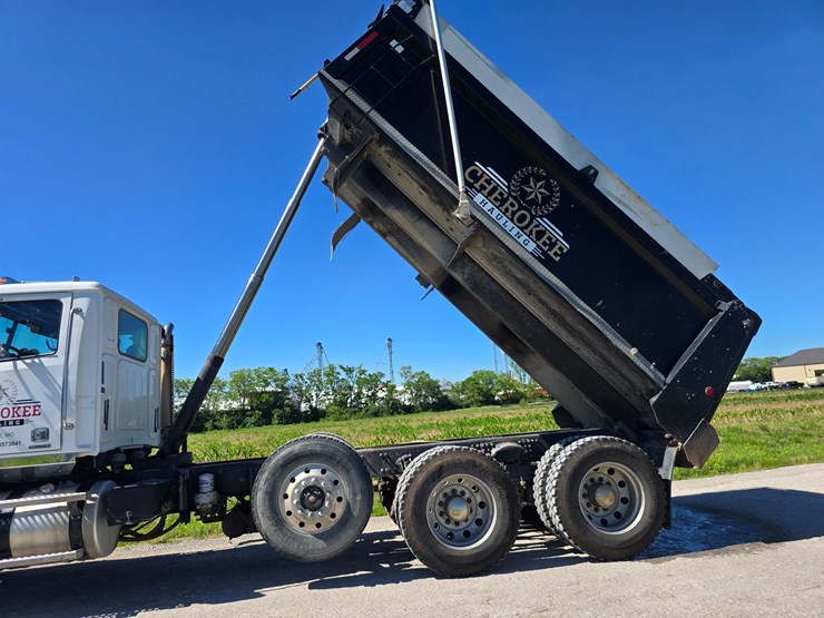 2018-western-star-4700-image-47