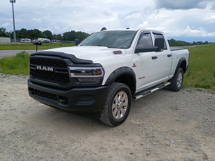 2020-dodge-2500-image-1