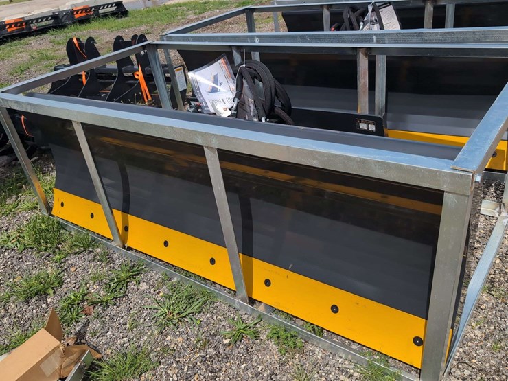 wolverine-skid-steer-6-way-dozer-blade-swdb-11-84w-image-1