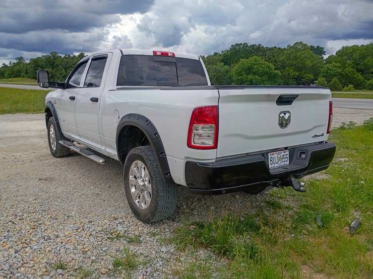 2020-dodge-2500-image-5