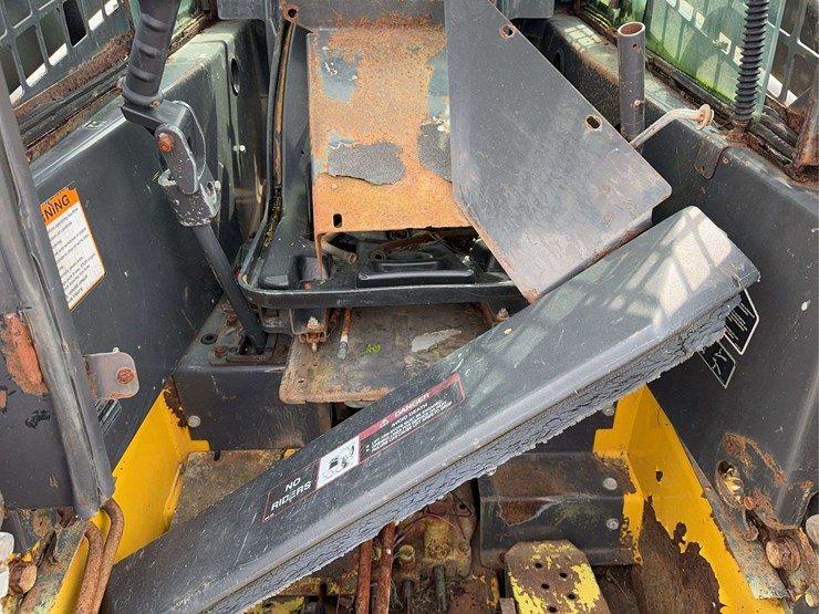 new-holland-ls180-image-20