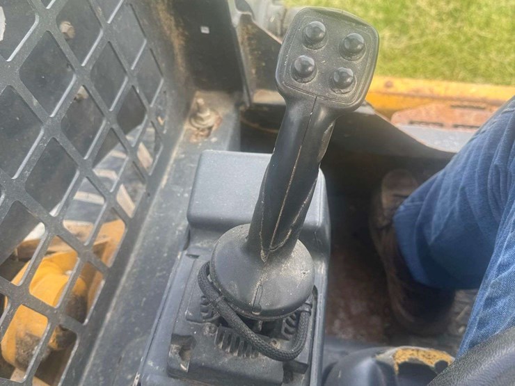 deere-318g-image-23