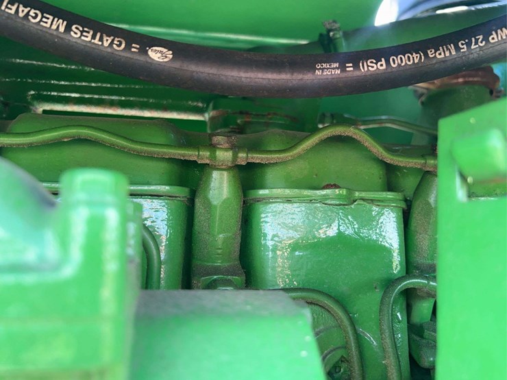 john-deere-4010-image-34