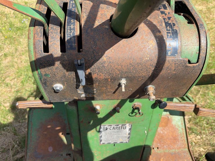 john-deere-3020-image-27
