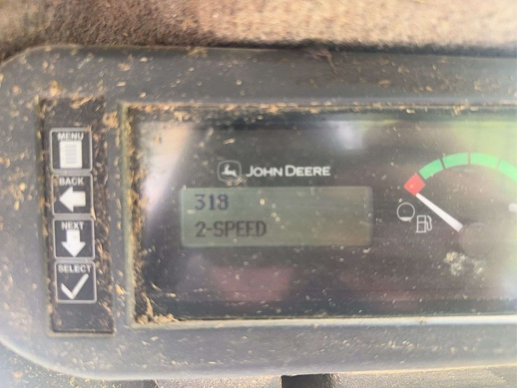 deere-318g-image-11