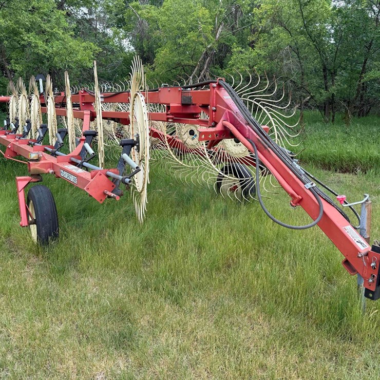 H&S 14-Wheel V-Rake