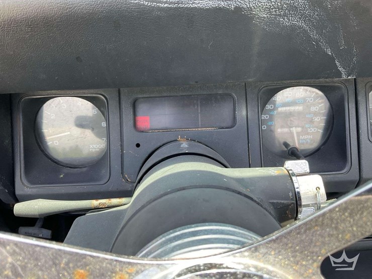 1995-jeep-wrangler-image-13