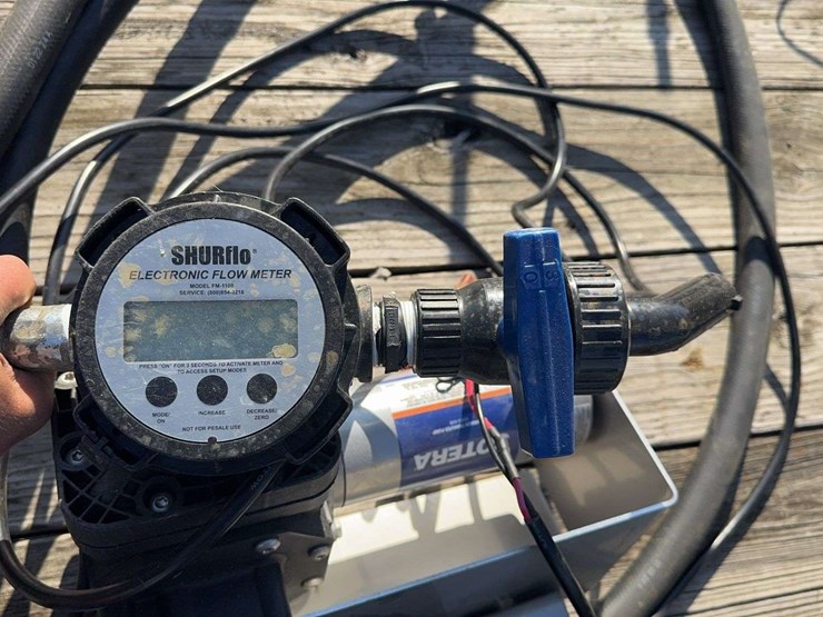 12-volt-chemical-pump-and-flowmeter-image-3