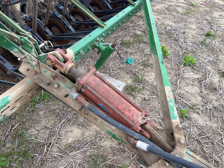 john-deere-8200-image-9
