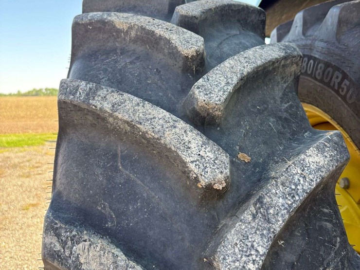 2010-john-deere-8320r-image-39