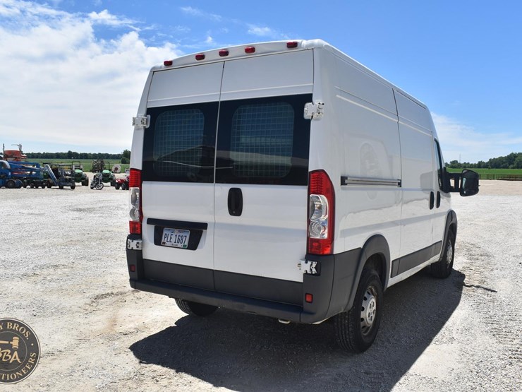 2014-ram-promaster-1500-image-13