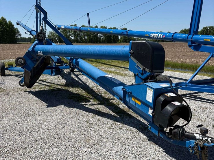 brandt-1070-swing-away-auger,-540-pto,-hyd.-winch-image-2