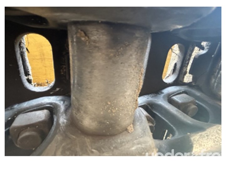 2019-caterpillar-323-image-8