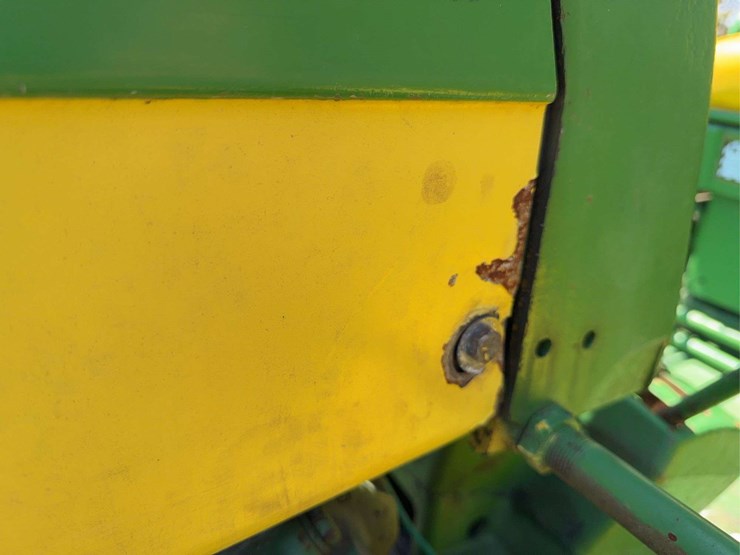 john-deere-630-image-32
