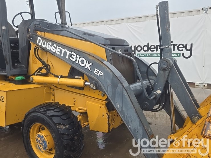 2014-deere-310k-ep-image-18