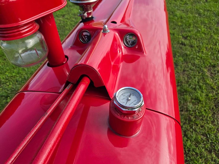 1952-international-super-m-image-9
