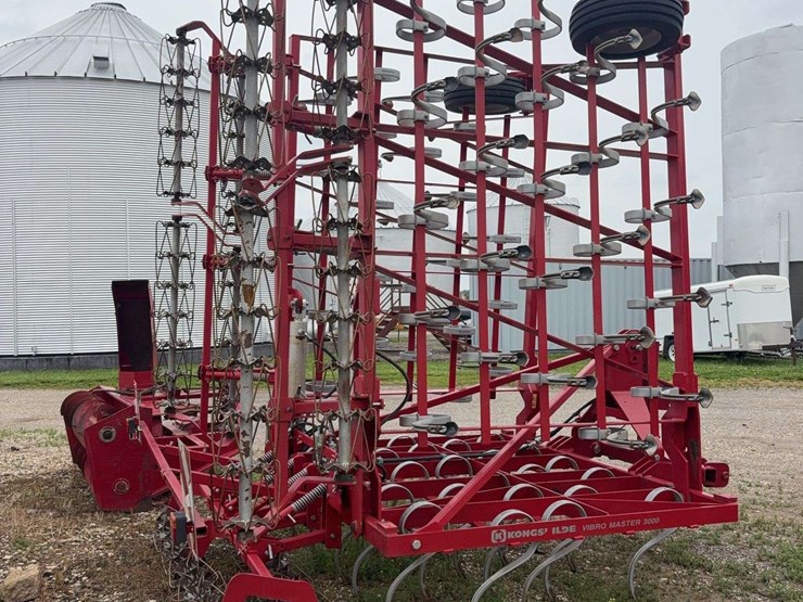 kongskilde-3pt-field-cultivator-image-5