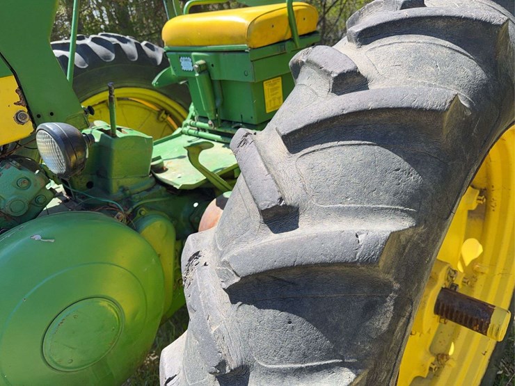 john-deere-630-image-12