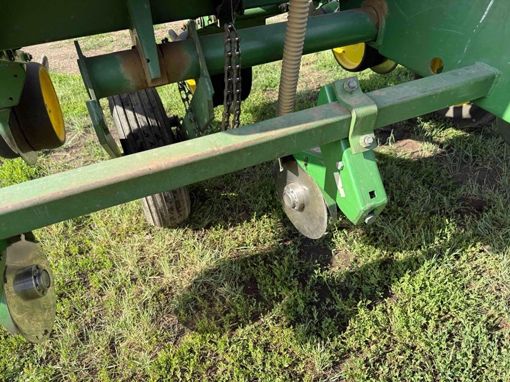 john-deere-7000-image-13