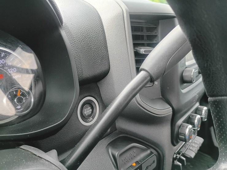 2020-dodge-2500-image-56