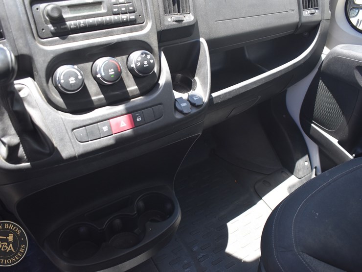 2014-ram-promaster-1500-image-44