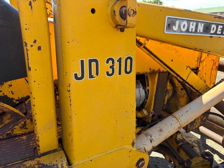 john-deere-310-image-16