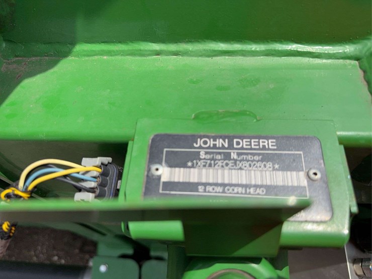 2018-john-deere-12-image-18