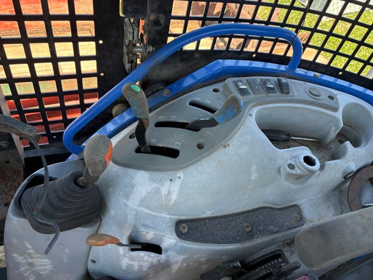 new-holland-ts6.120-image-21