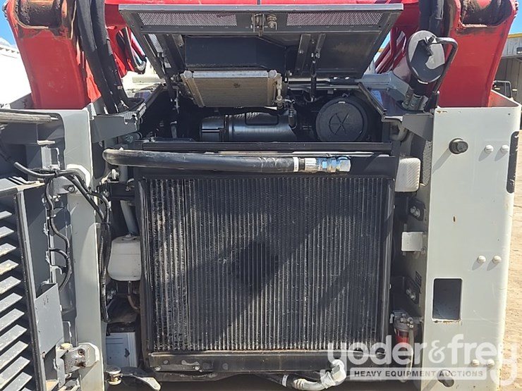 2022-takeuchi-tl12v2-image-31