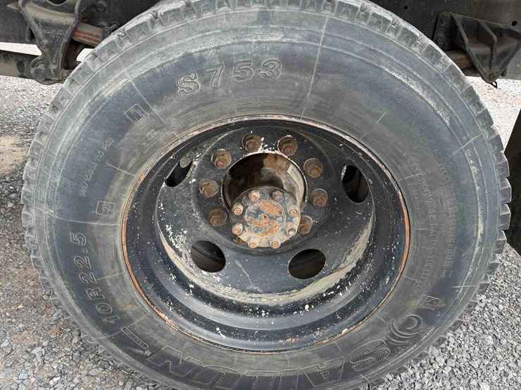 2005-ford-f650-image-12