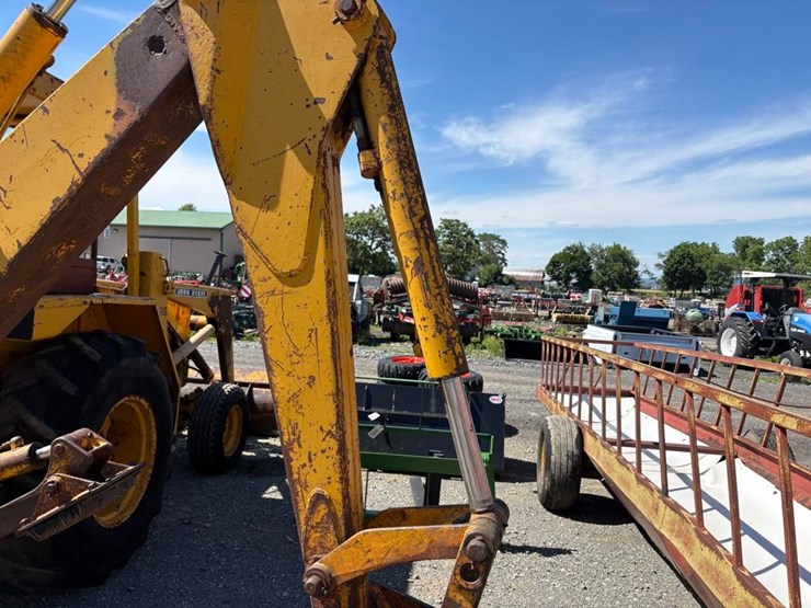 john-deere-310-image-30