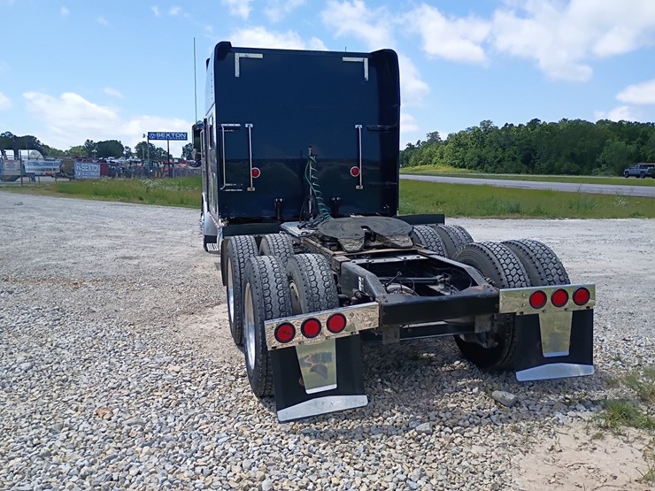 2005-peterbilt-379-image-6
