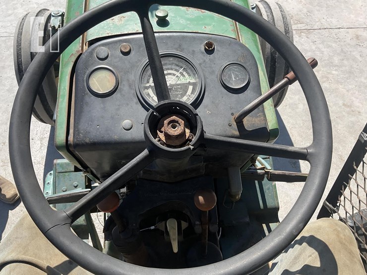 1977-john-deere-2440-image-13