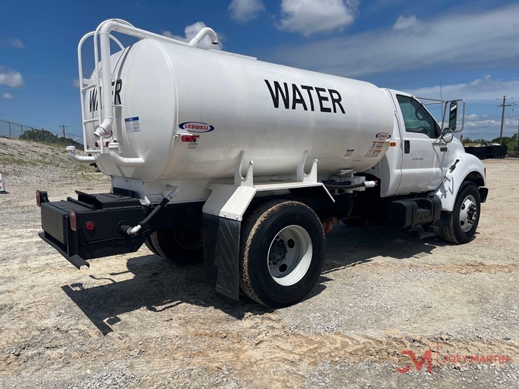 2001-ford-f750-image-3