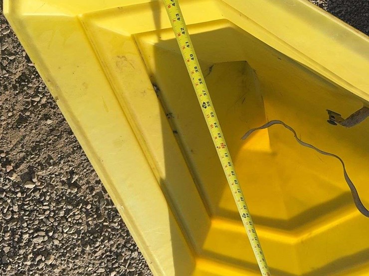 poly-auger-hopper---4’-wide-image-6