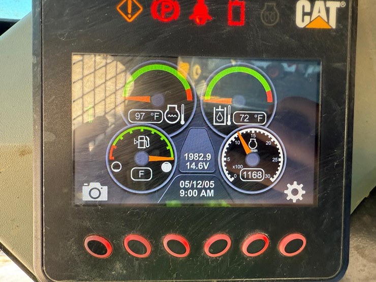 2021-caterpillar-259d3-image-24