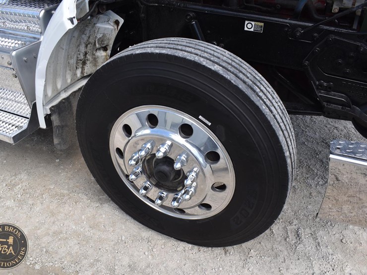 2013-peterbilt-367-image-24