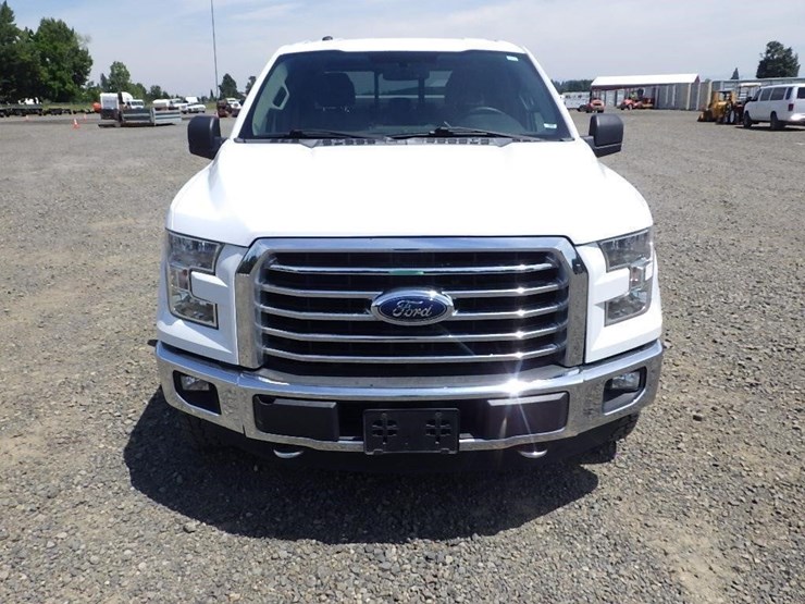 2016-ford-f150-xlt-image-2