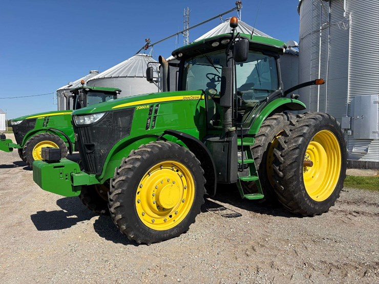 2011-john-deere-7260r-image-1
