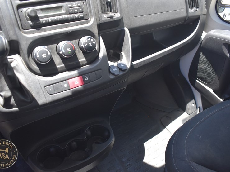 2014-ram-promaster-1500-image-47