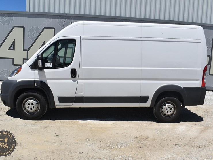 2014-ram-promaster-1500-image-3