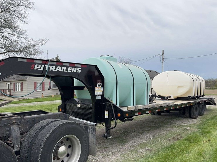 44’-pj-gooseneck-tender-trailer---2-tanks-and-eductor-included.-image-2