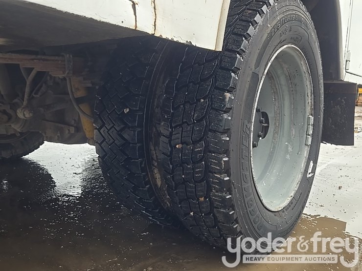 2013-ford-f450-image-11