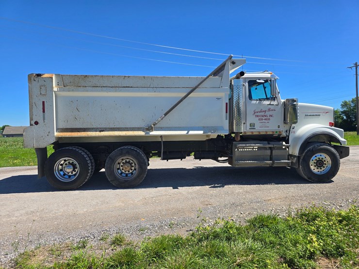 2020-western-star-4900-image-12